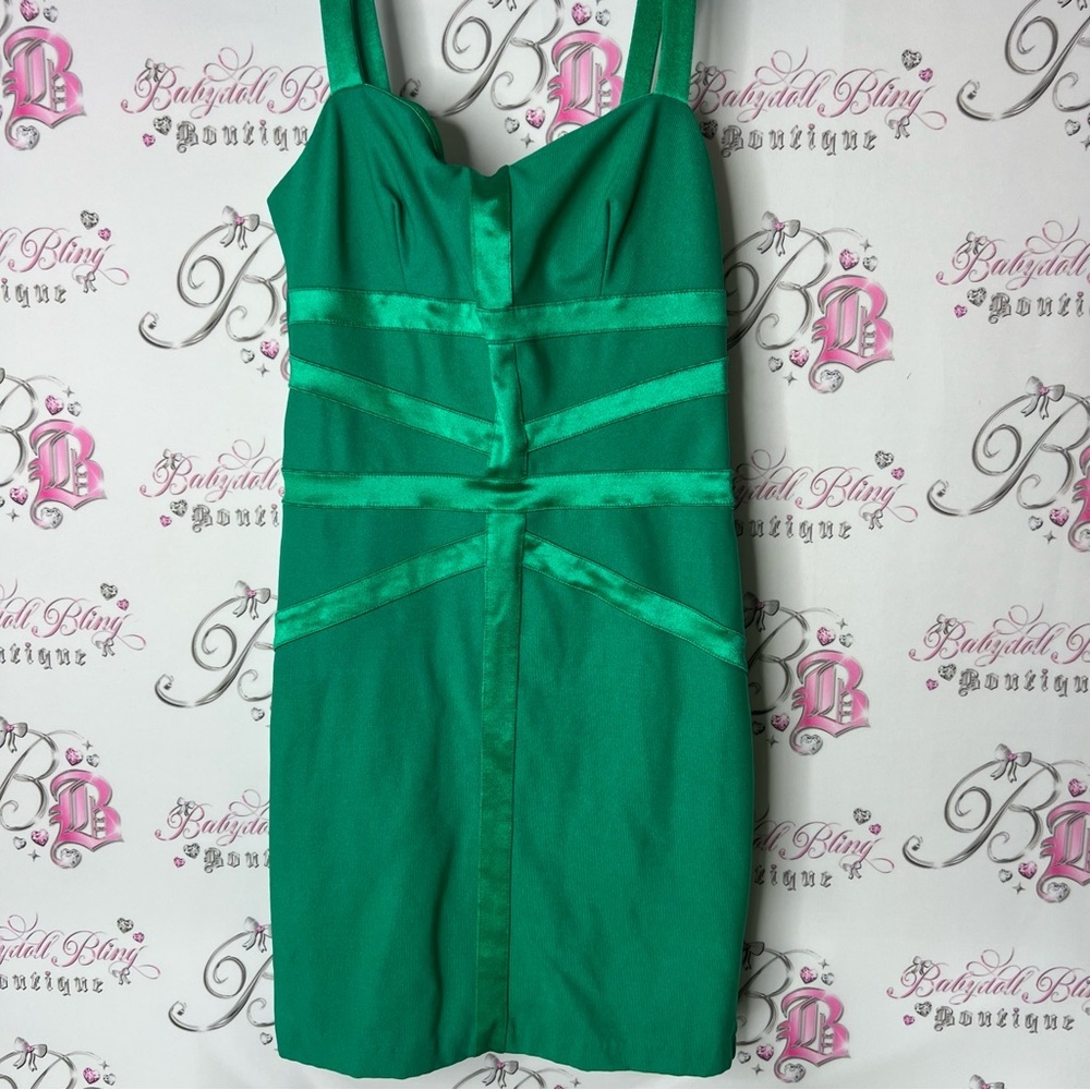 Bebe dress bodycon bandage style y2k shiny trim details Vibrant Green Dress - Picture 3 of 5